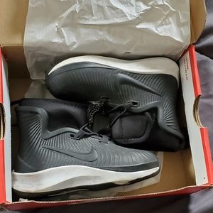 Nike Binzie Boot, Toddler Boys 8C, Black